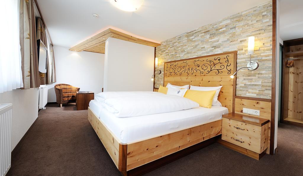 Hotel Jaegerhof Ischgl Room photo